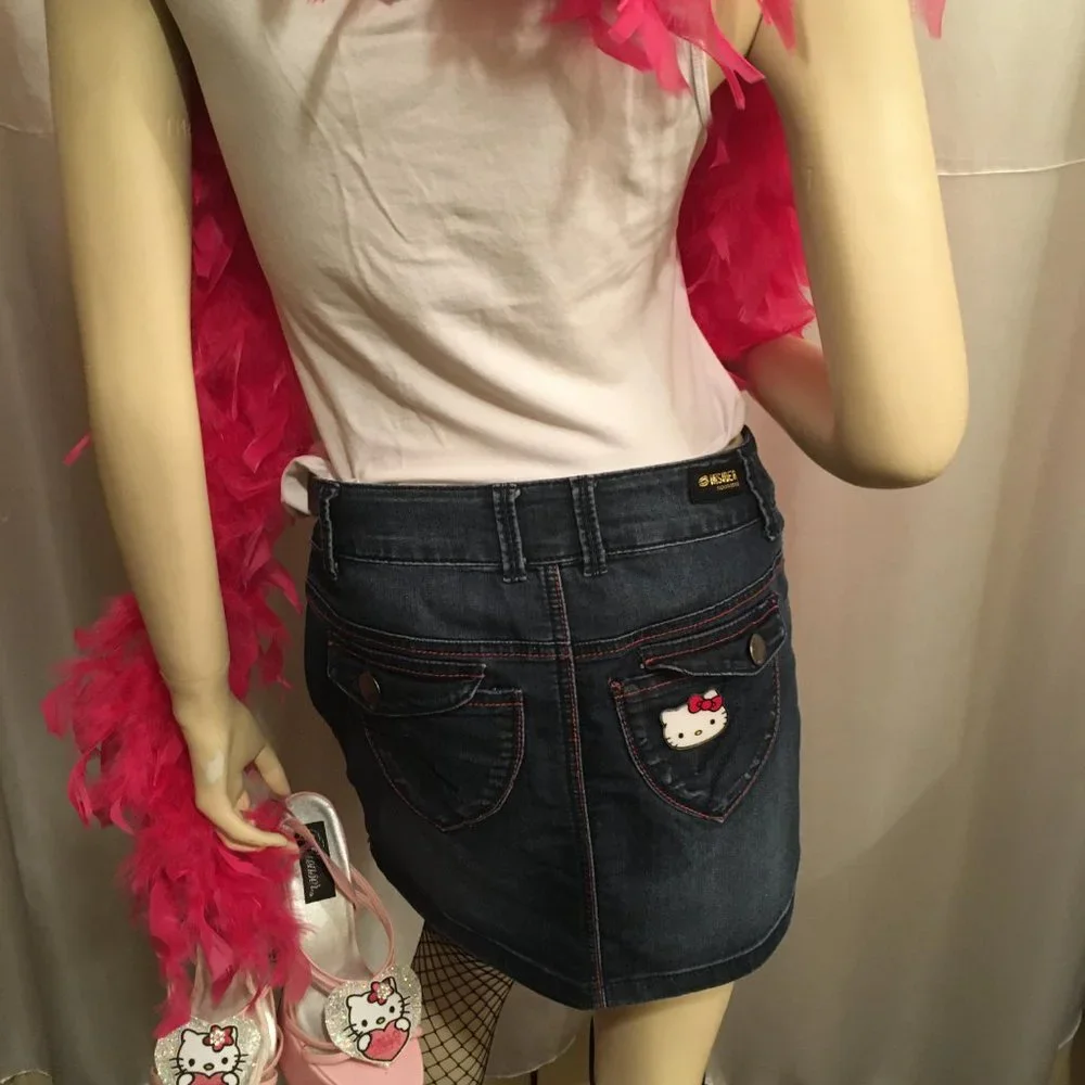 ADORABLE vintage custom hello kitty skirt and matching necklace! - Picture 6 of 14